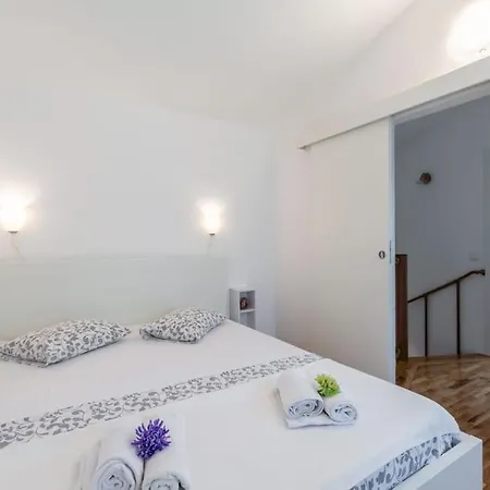 Sun House In The Centre Apartment *